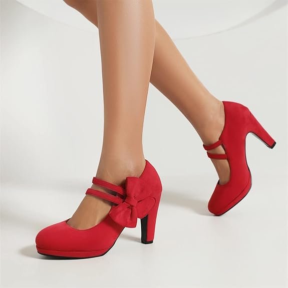 Escarpin rouge vintage avec talon haut, double bride et nœud latéral.
