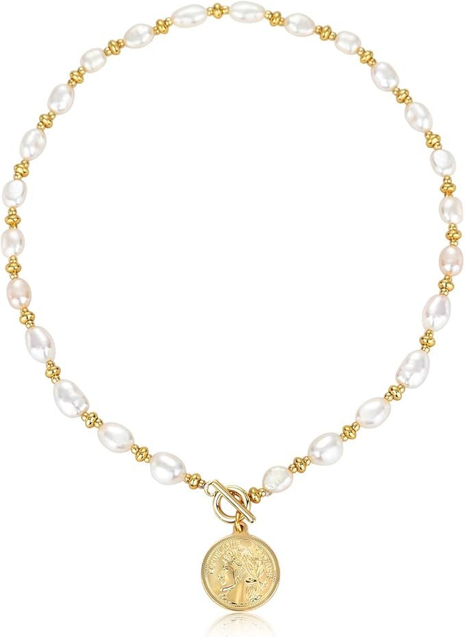 Collier perles et perles dorées avec pendentif médaille en pièce ancienne.