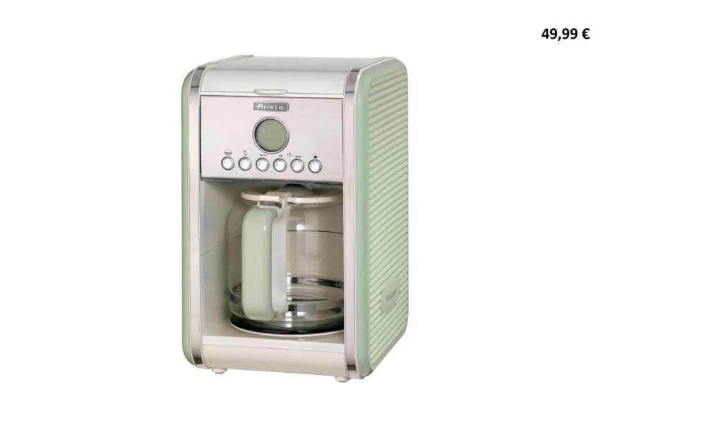 Cafetière électrique vintage Ariete verte avec verseuse en verre et panneau de commande digital.