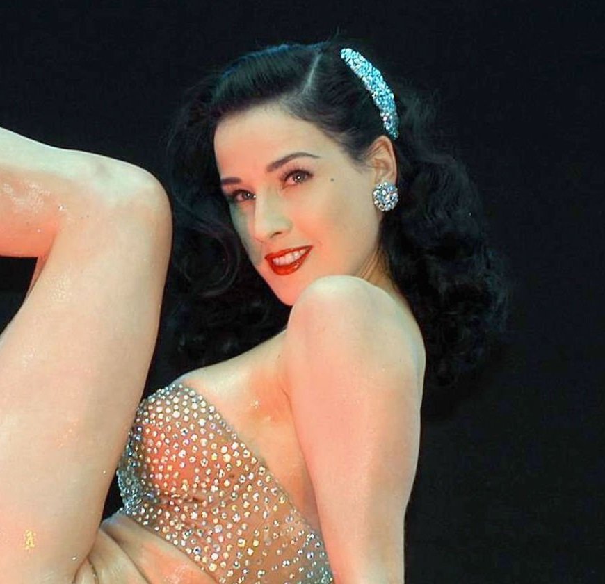 Portrait Dita von Teese